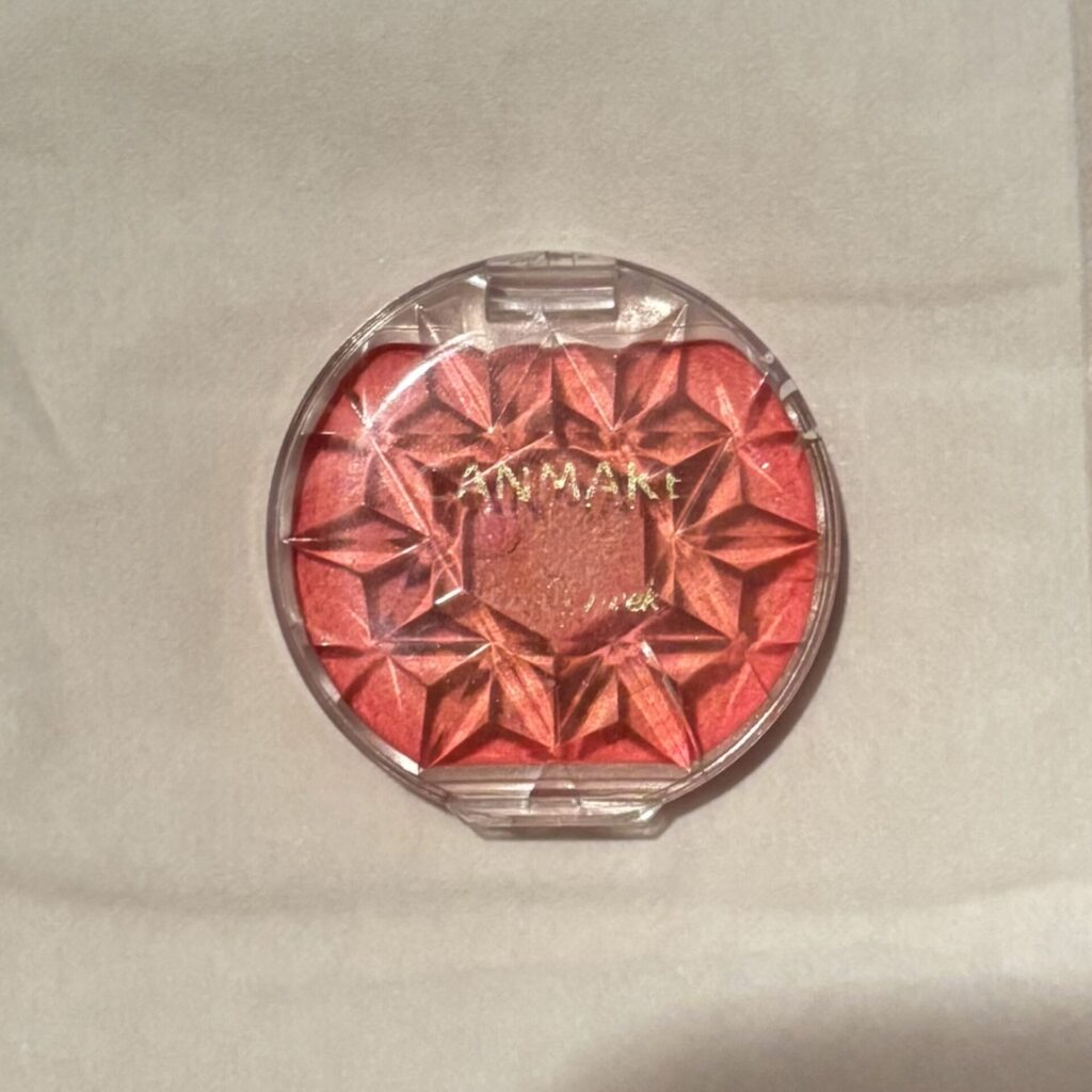 キャンメイクのチークの実物写真