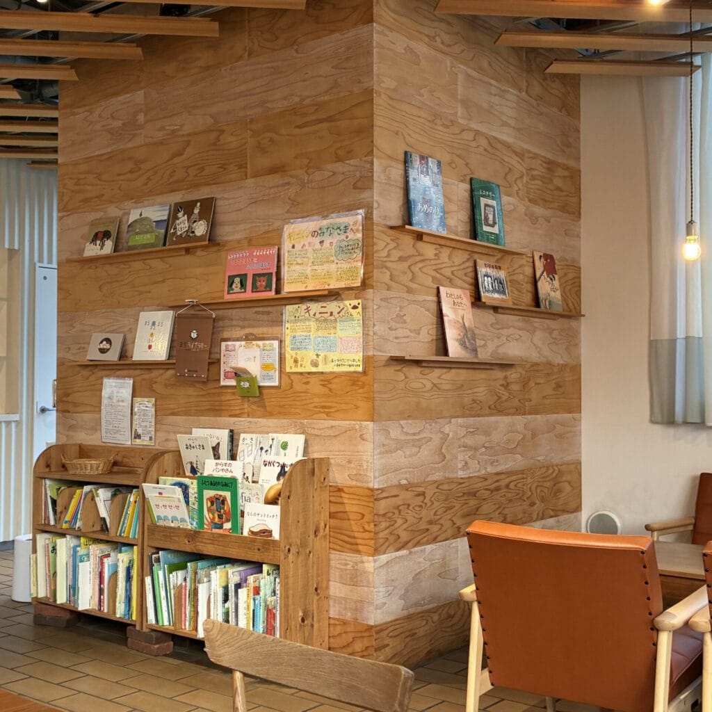 キィニョンの絵本コーナー