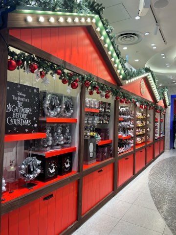クリスマスマーケット風の店内