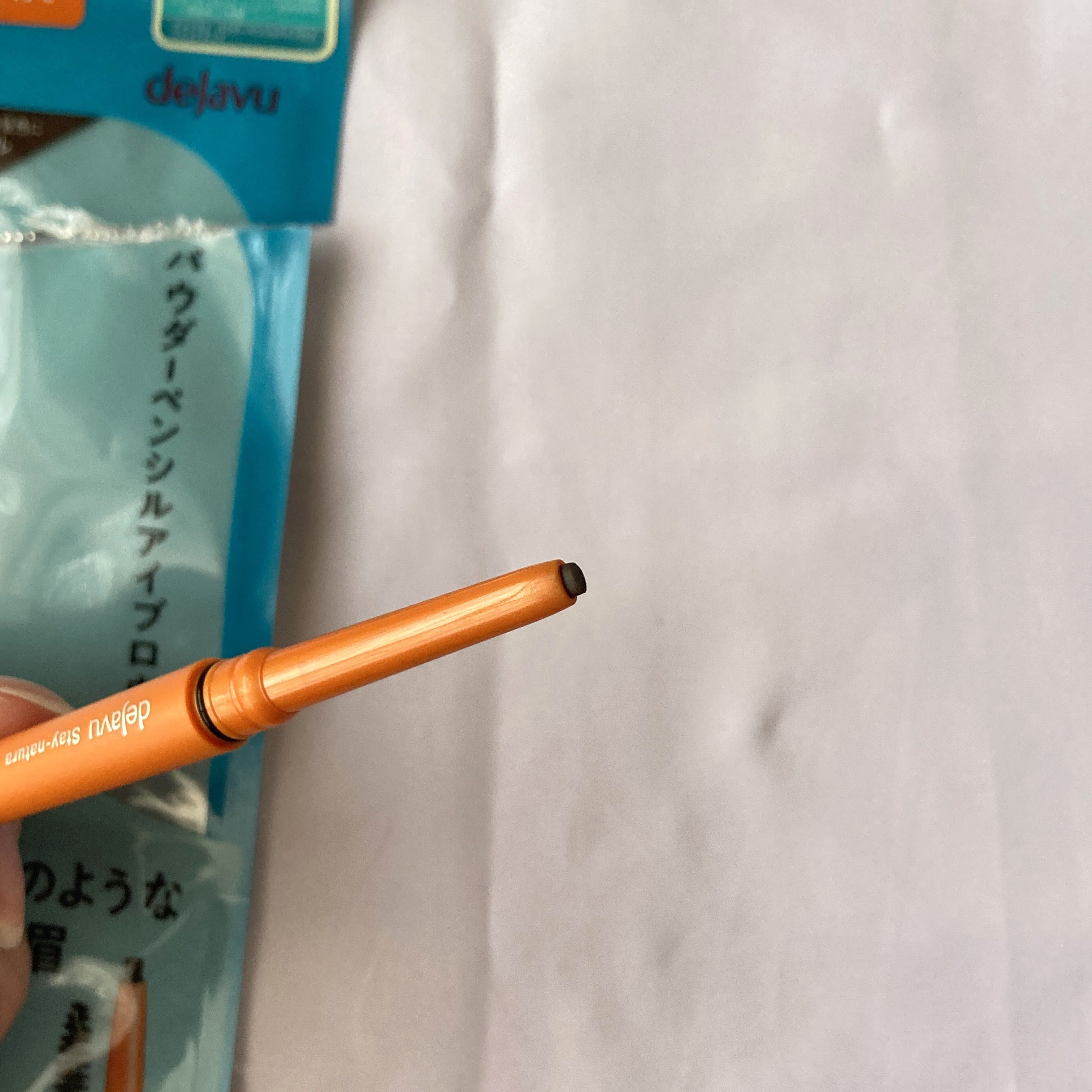 dejavu
パウダーペンシルアイブロウ
ペンシル部分拡大