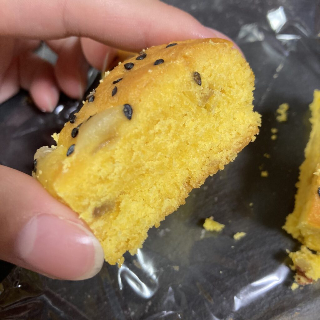 無印良品
スイートポテトケーキ断面
