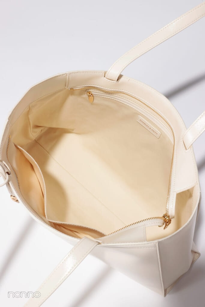 オーガスチン ダブルハンドルトートバッグ クリームの中