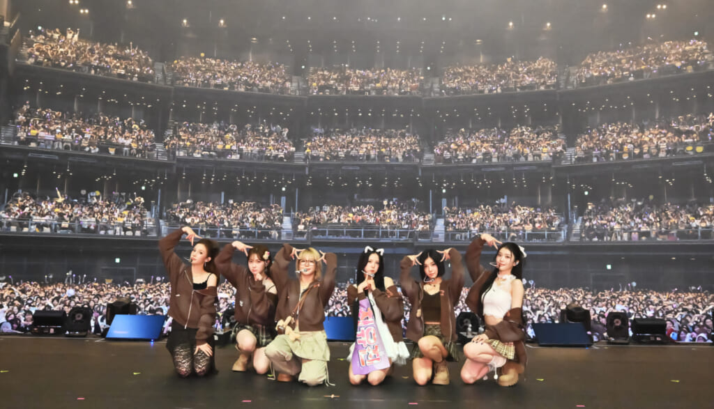 客席と記念写真を撮るKep1er