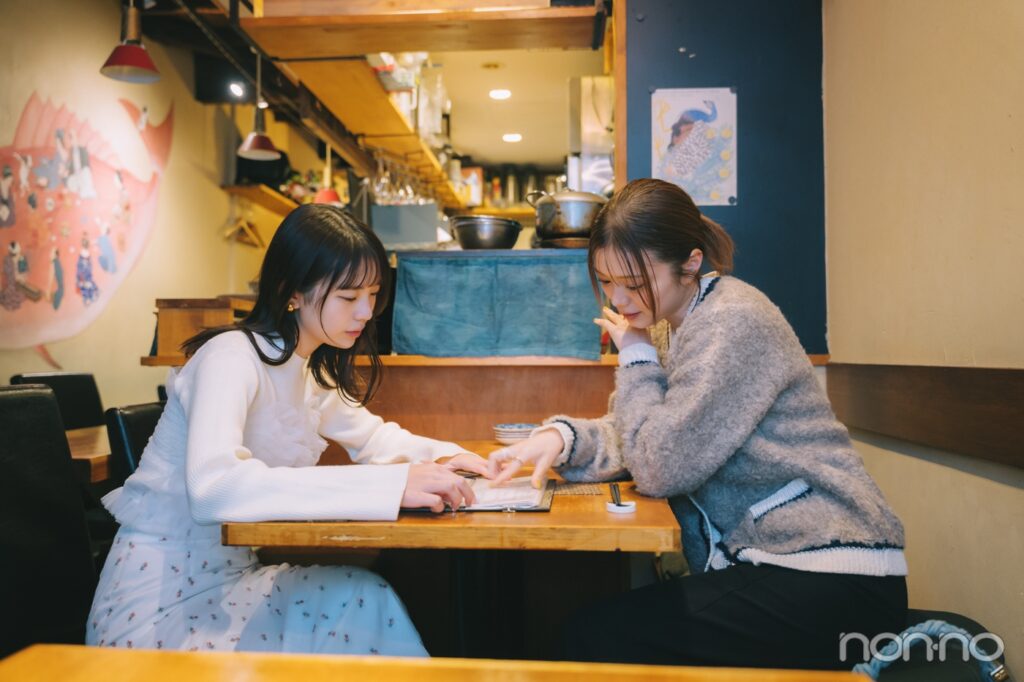 メニューを見る紺野彩夏と菊地姫奈