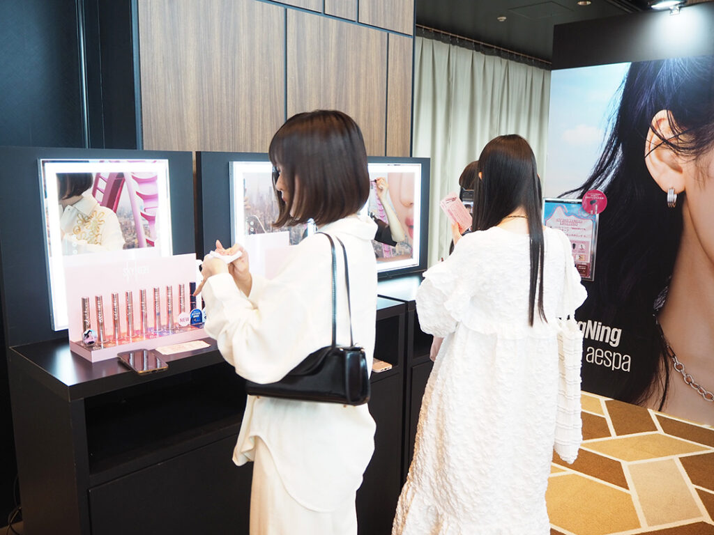 TikTok BEAUTY FEST の美容ブースのタッチアップ