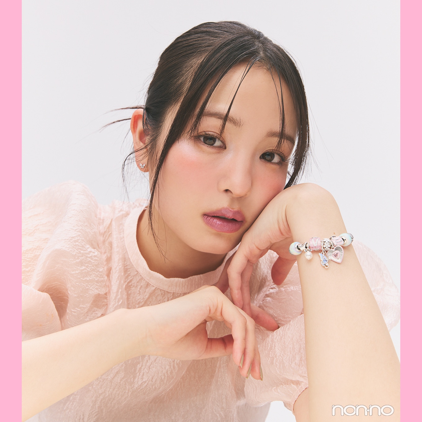 横田真悠　“私だけ”のチャームブレスレットをお守りに