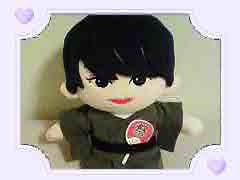 紫のフレームを使用してミニトイカメラで撮影した様子