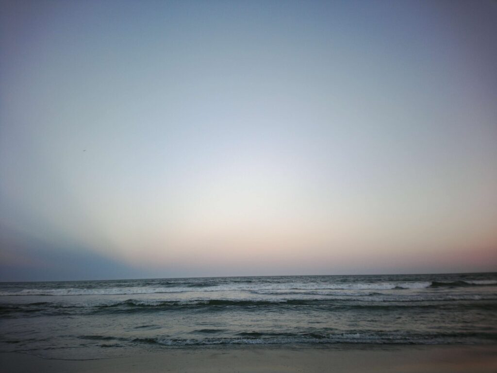 浜辺の写真　カラー