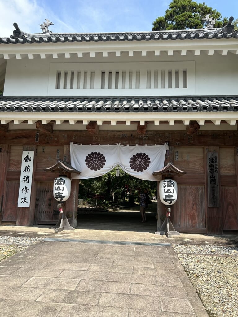 油山寺 山門