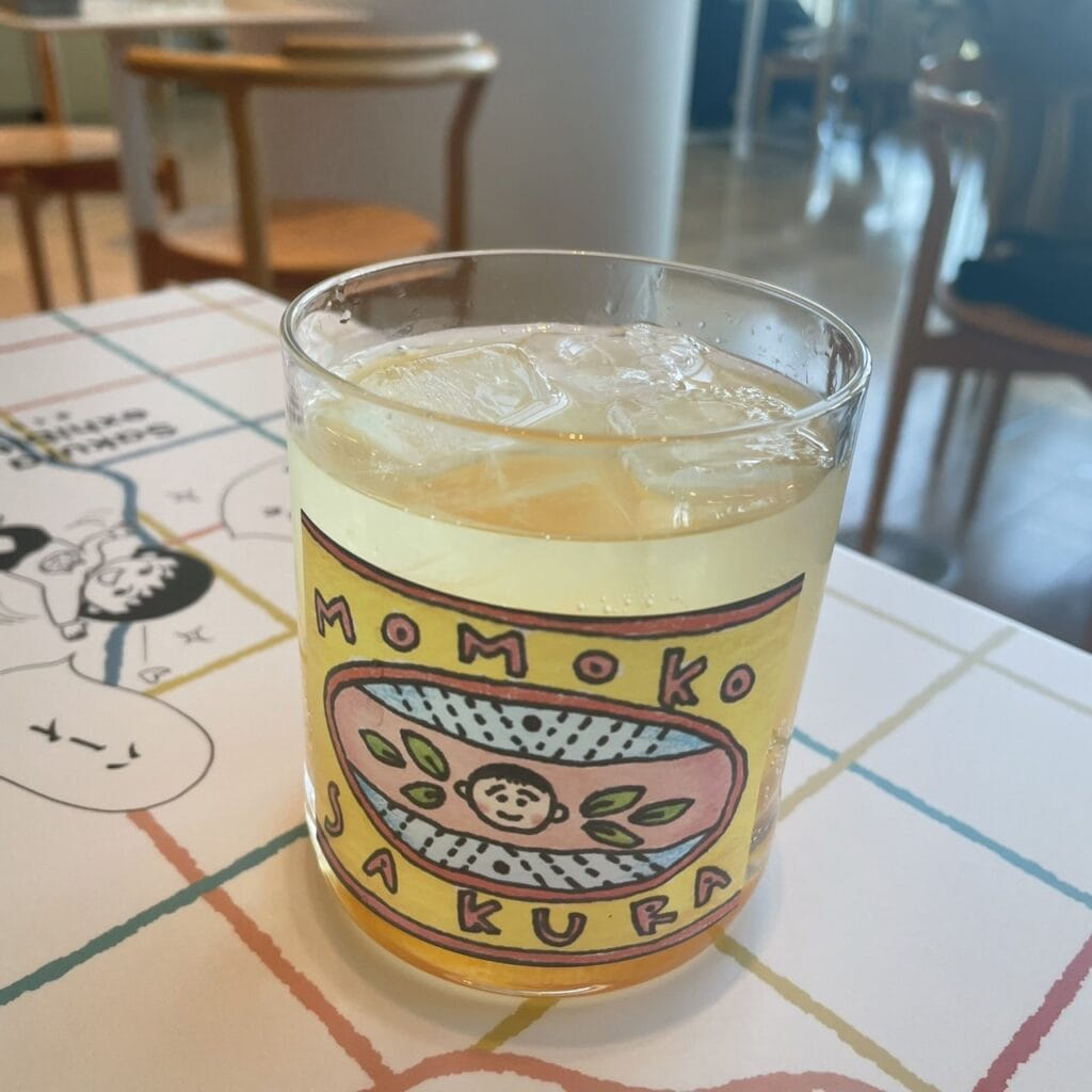 さくらももこ展カフェ もものかんづめソーダ