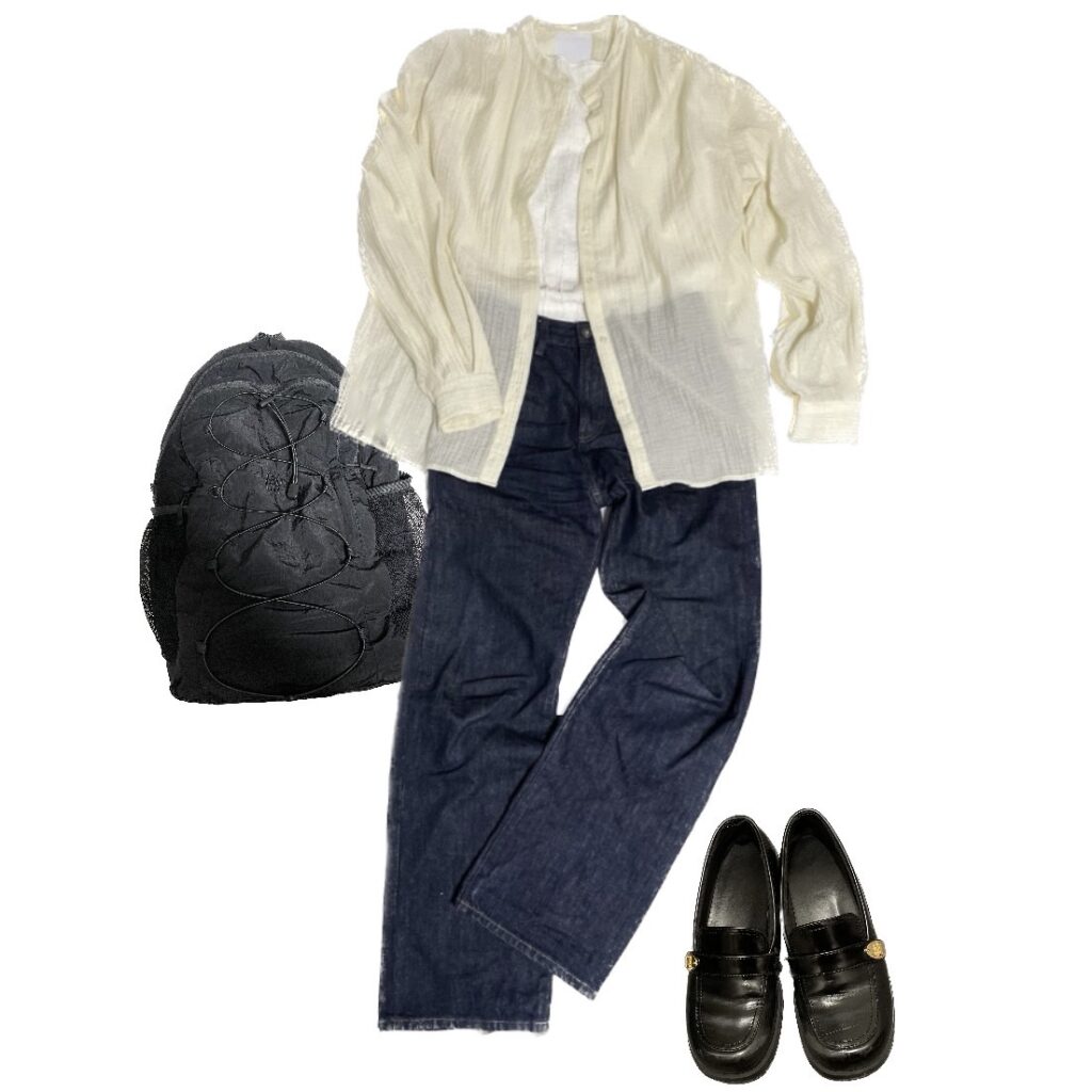 通勤コーデ　イエローブラウスコーデ
ブラウス/Kastane,インナー/LOWRYS FARM,ボトムス/UNIQLO,ローファー/CHARLES & KEITH,リュック/LOWRYS FARM