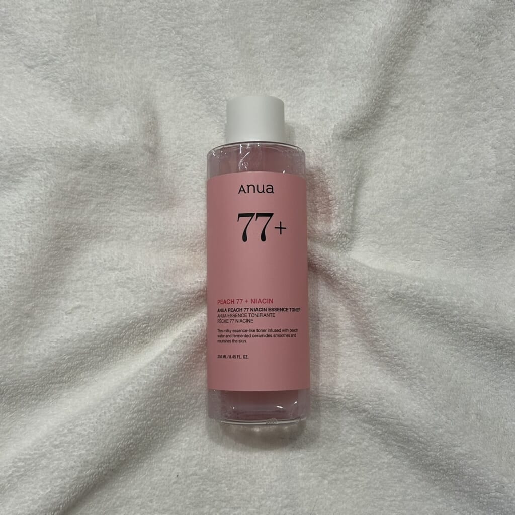 Anua(アヌア) 桃77ナイアシンエッセンストナー 置き画