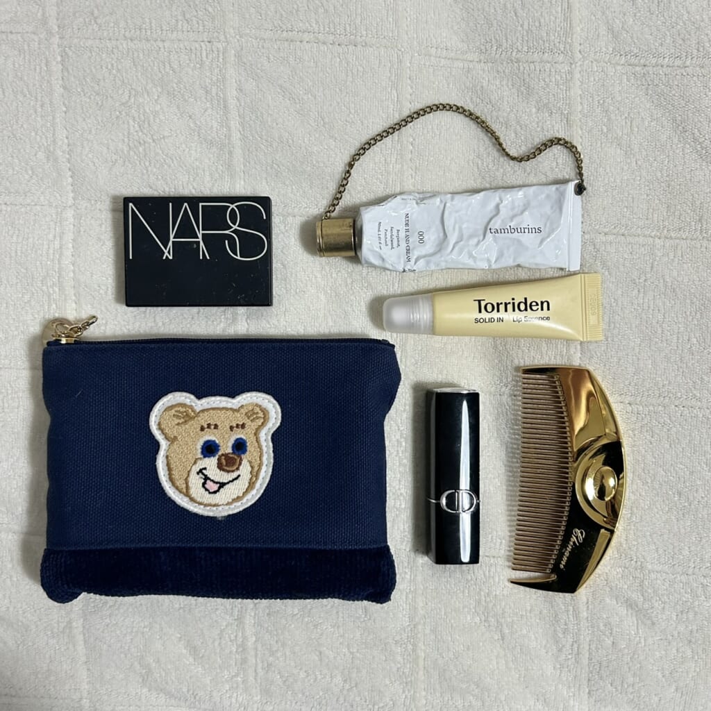 1年目OLの通学バッグの中身(メイクポーチの中身)