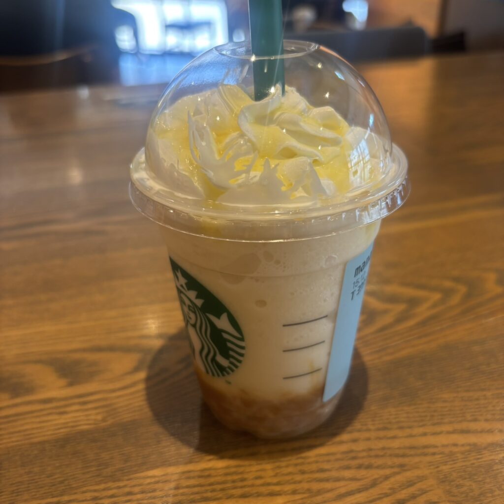 2025年9月スタバ新作『洋なし生キャラメルフラペチーノ』