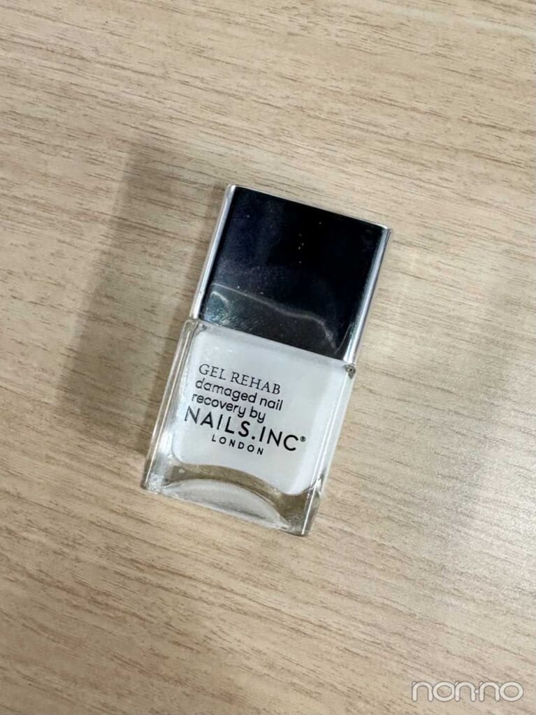 ベースコートとしても使えるネイル