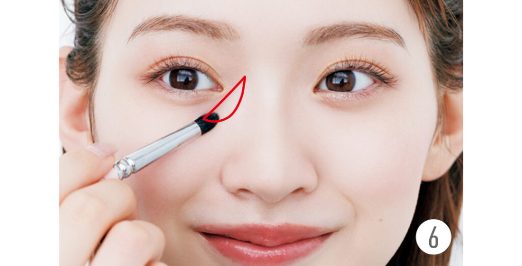 スッと通った鼻筋をつくるメイクプロセス6