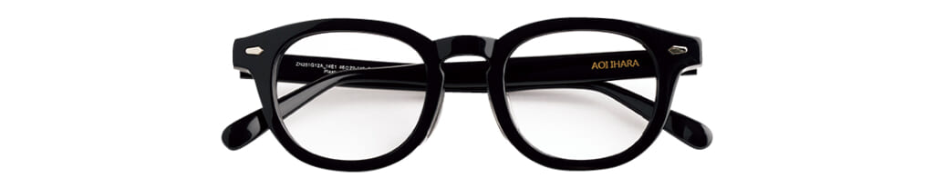 ゾフの太め黒縁メガネ
