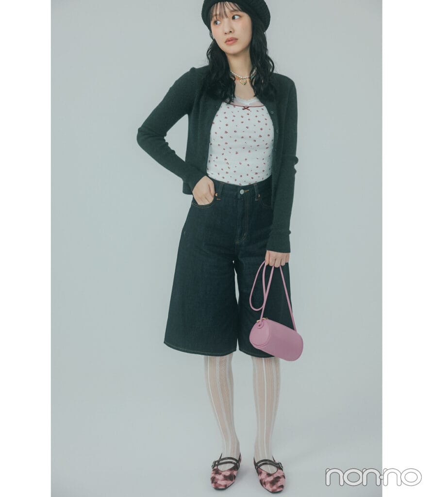 GUのジョーツをはいた横田真悠