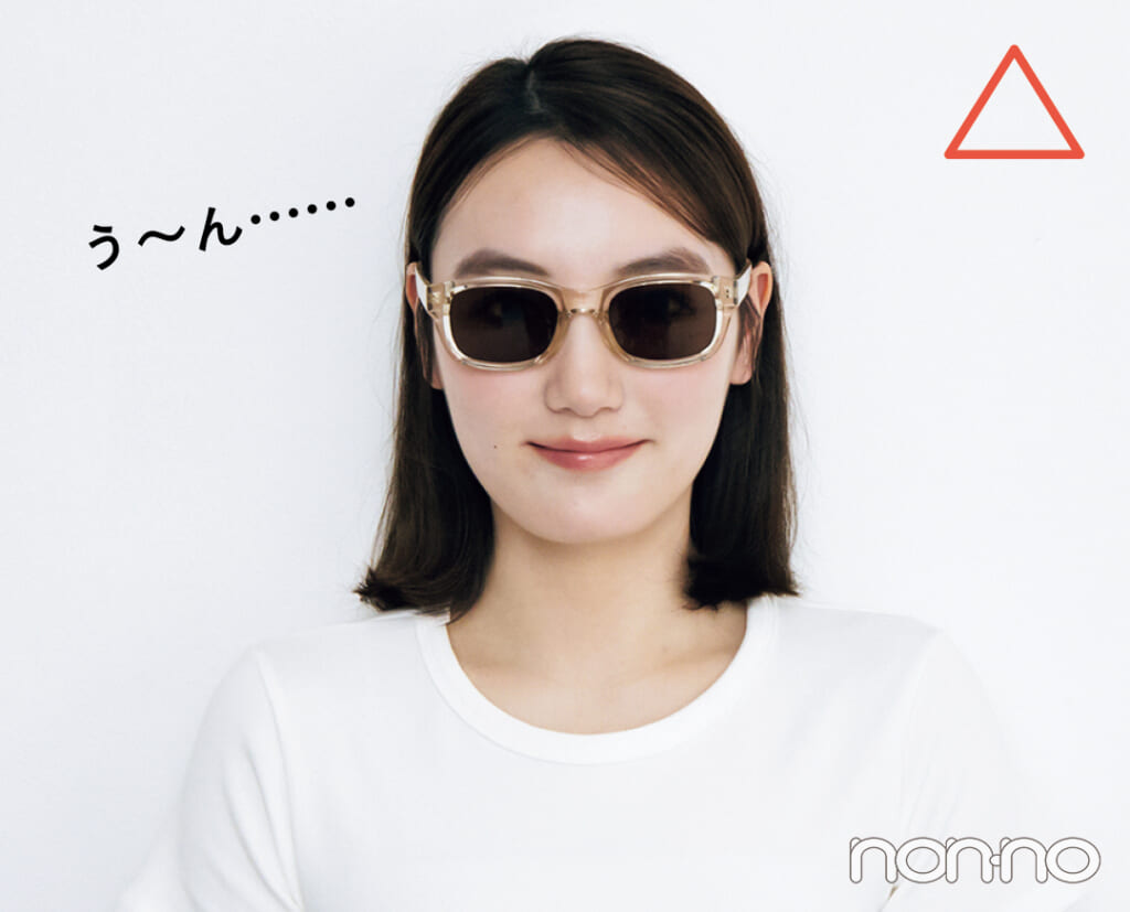 ベース顔さんがボールドスクエアフレームのサングラスをかけたカット