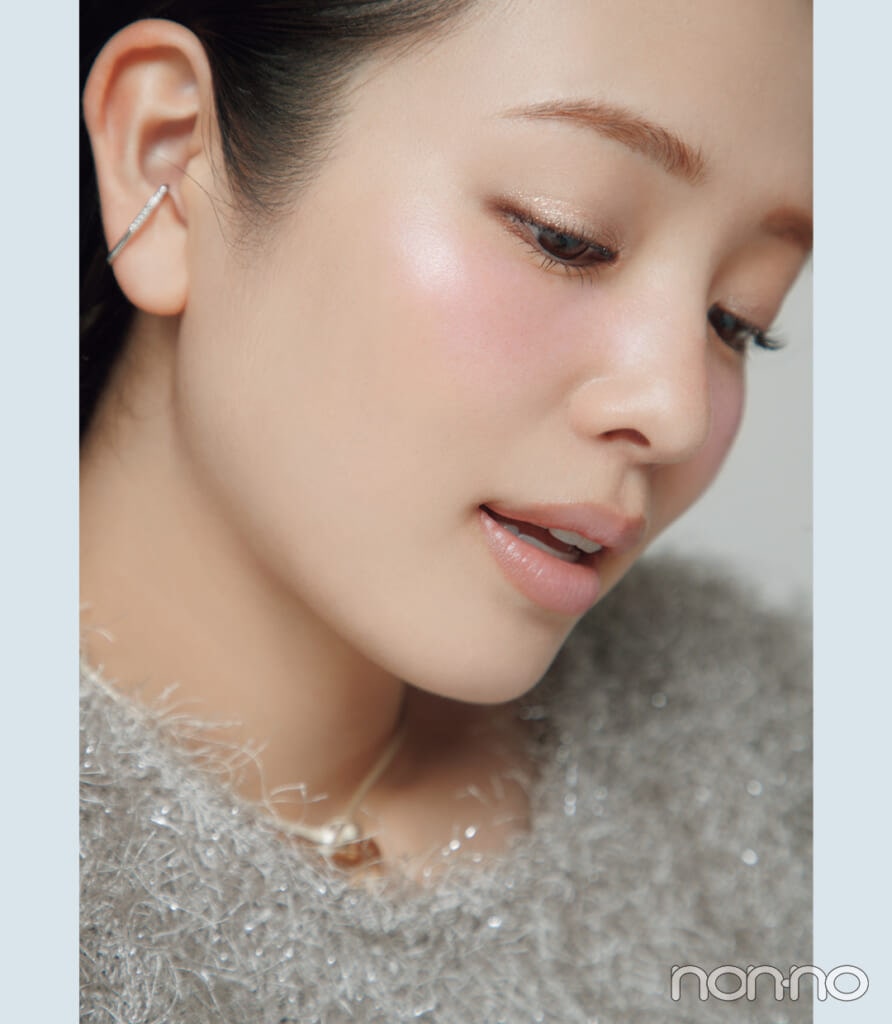 横田真悠の［2025下半期］20歳からの神コスメ大賞モデルカット6-1