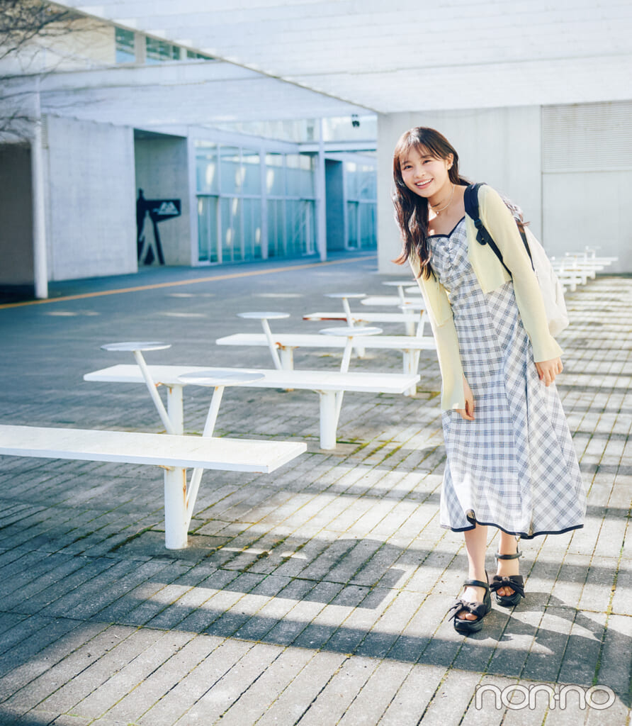 林芽亜里の時間割別大学生の作り置き通学コーデモデルカット1-1