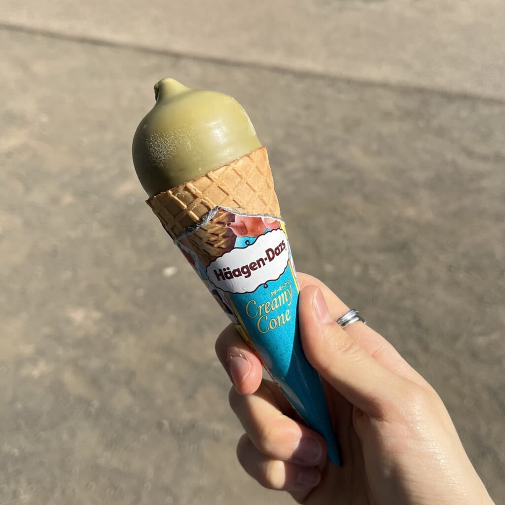 ハーゲンダッツ「クリーミーコーン 鉄観音ミルクティー」の本体