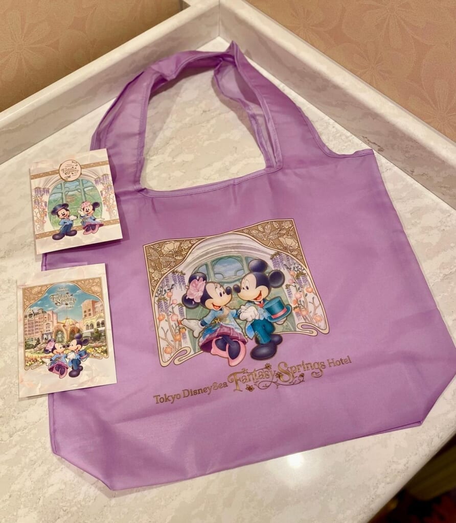 ポストカードとエコバッグ