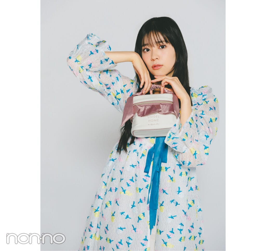 超ときめき♡宣伝部 坂井仁香さんのメイクポーチ