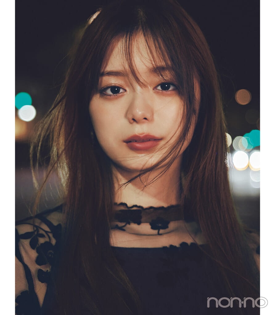 紺野彩夏の秋色メイクモデルカット2-1