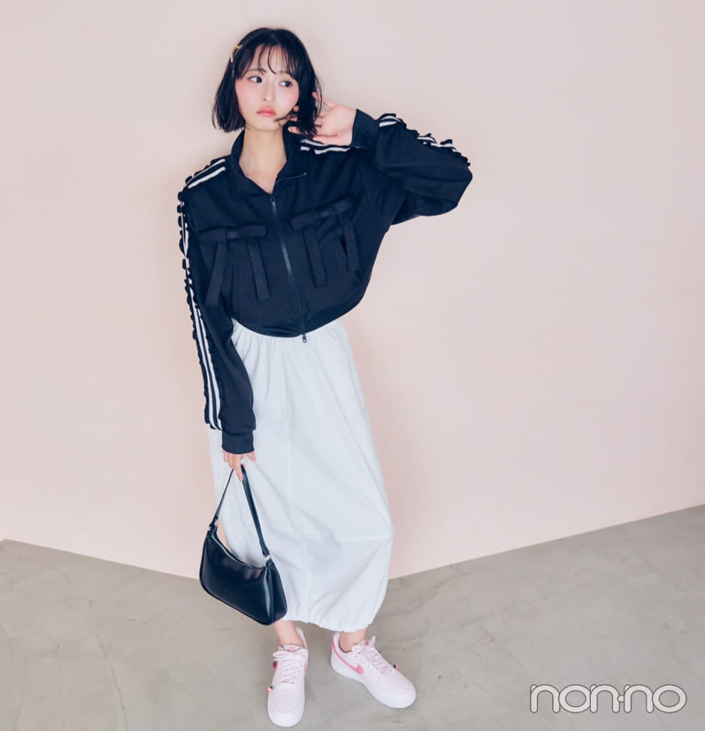 フィリーのプチプラトレンドアウターを着る遠藤さくら