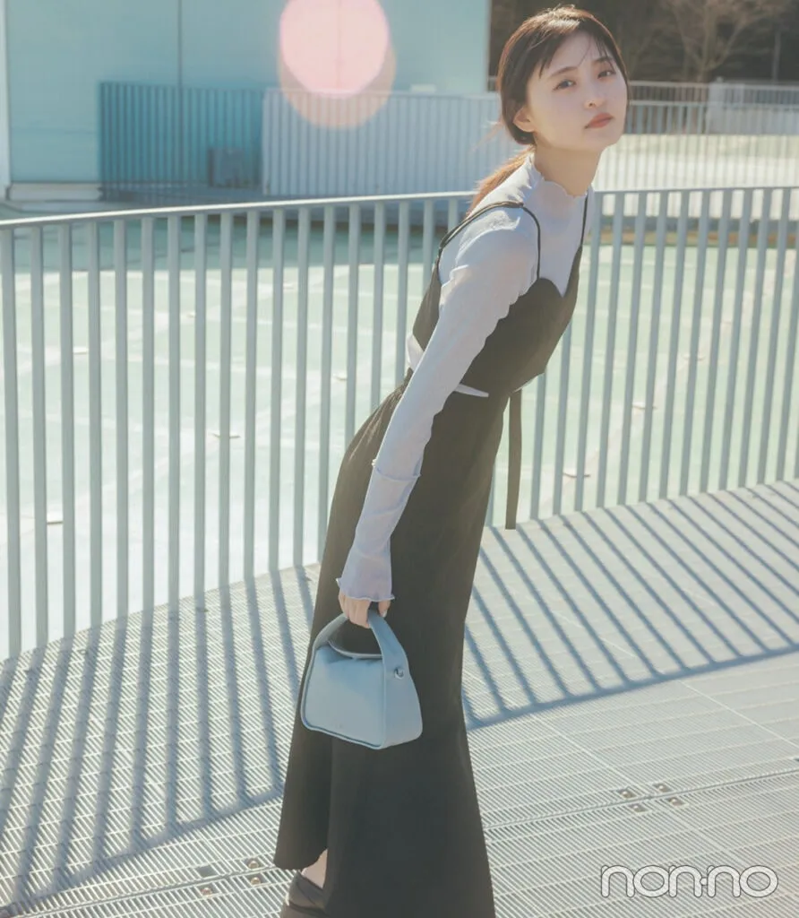 遠藤さくらの大学生の一週間コーデ、土曜日のセットアップスタイル