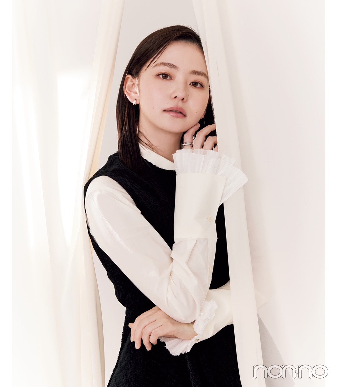 山田杏奈のむこうがわモデルカット1-1