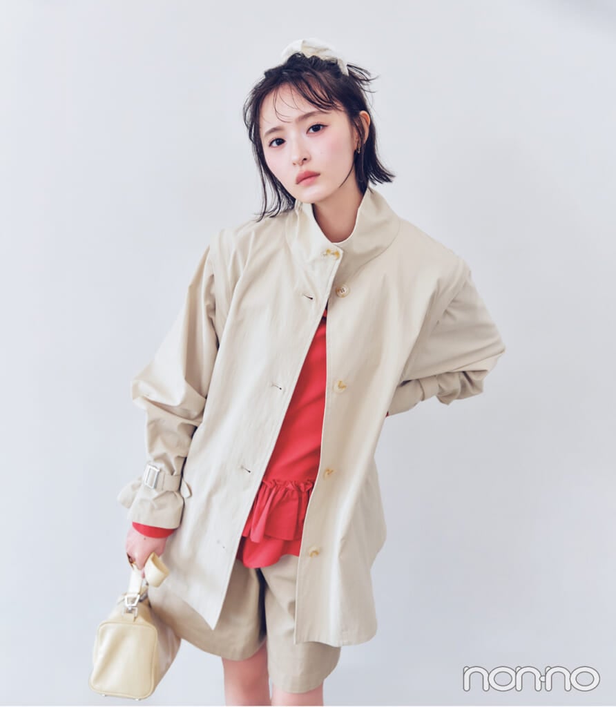 Kastaneのアウターを着る遠藤さくら