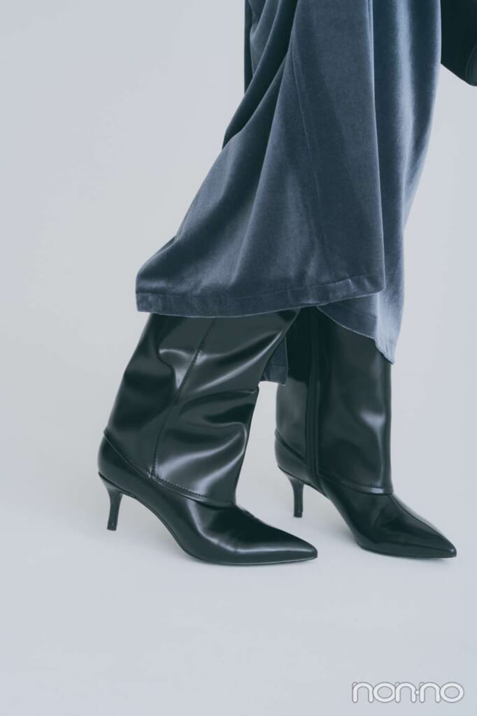 存在感のあるピンヒールブーツ