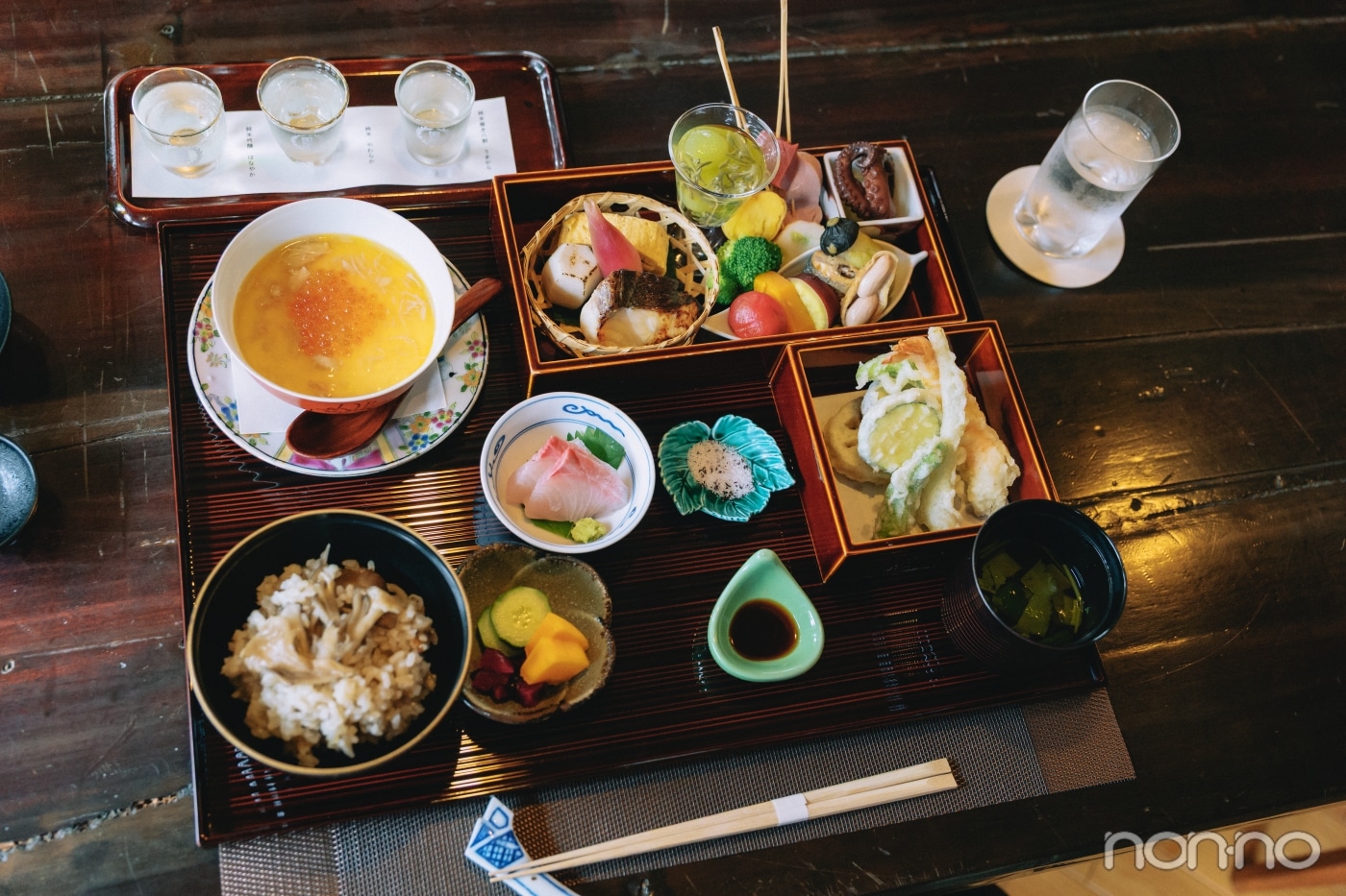 重箱や小皿に乗った会石料理