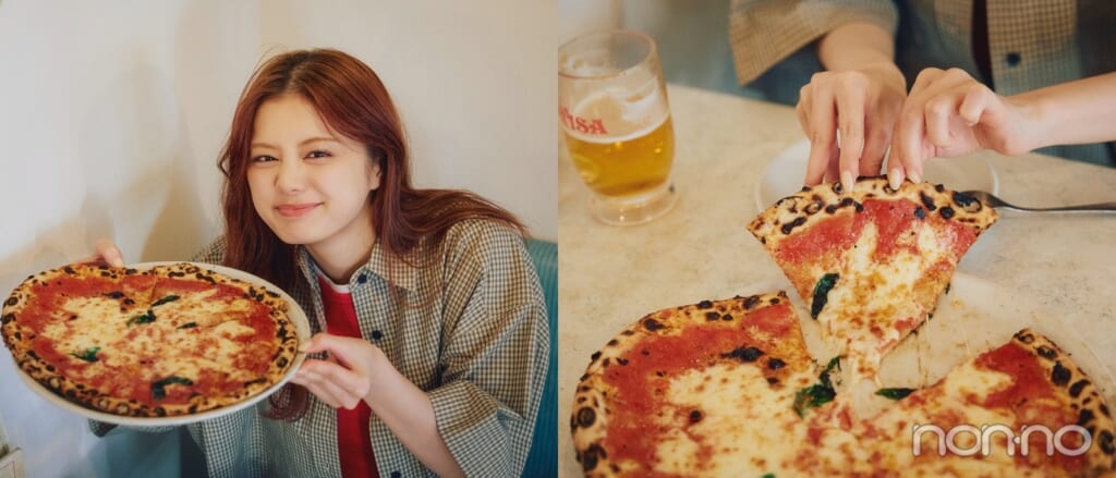 ピザを見て笑う紺野彩夏、ピザを取る手元