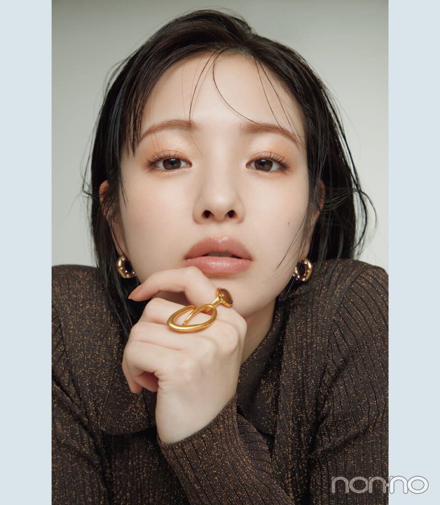 横田真悠の［2025下半期］20歳からの神コスメ大賞モデルカット4-1