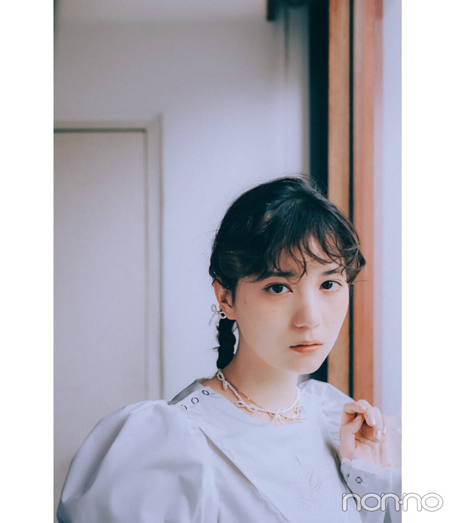 小坂菜緒×リボンパールイヤリング