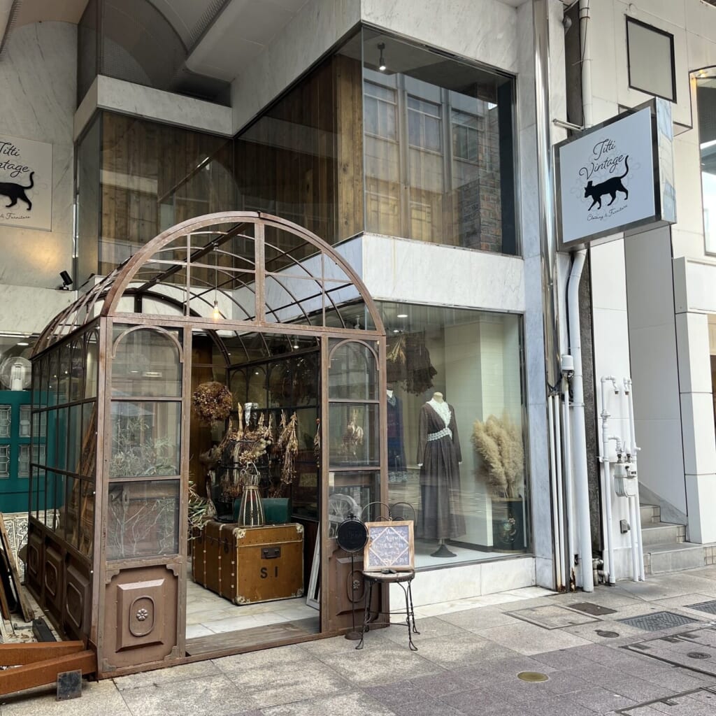 Titti Vintage ショーウィンドウ