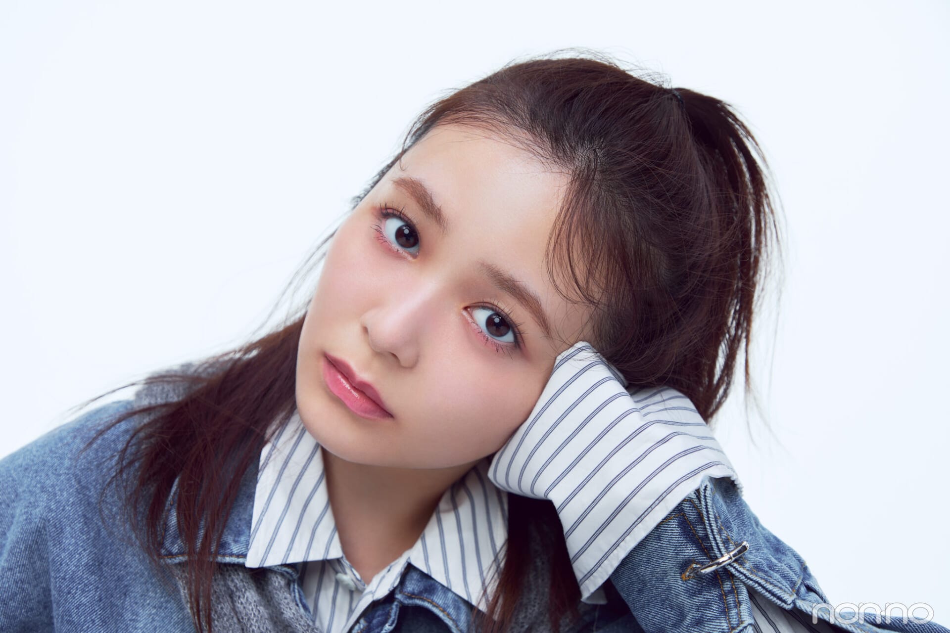 久間田琳加の2026年春新作リップNARSのアザーカット