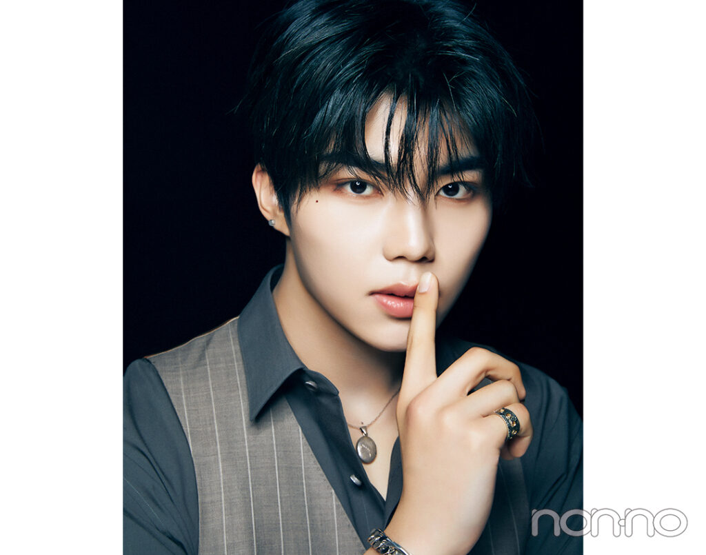 ZEROBASEONEのPARK GUN WOOK