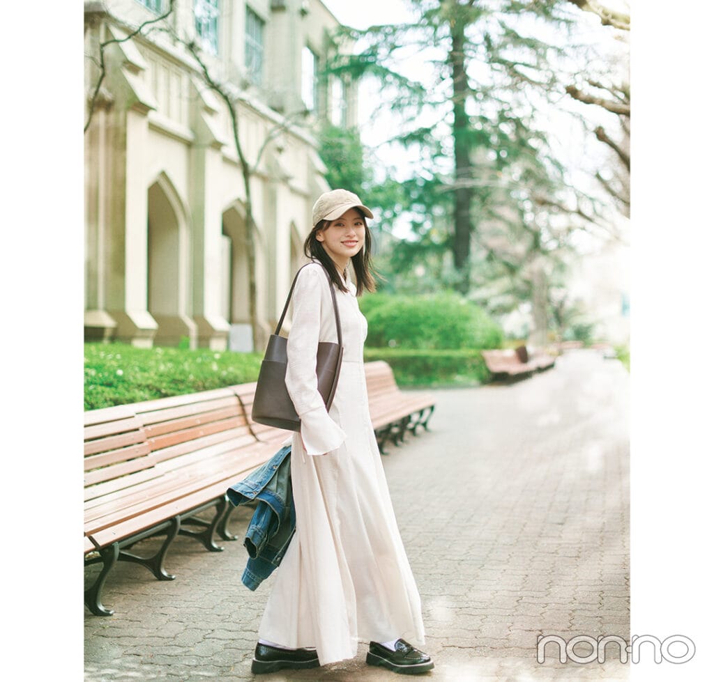 出口夏希の大学生の春コーデ2