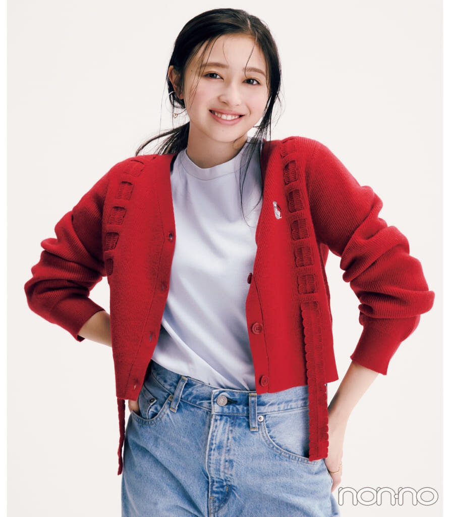 井上和の赤×青コーデ