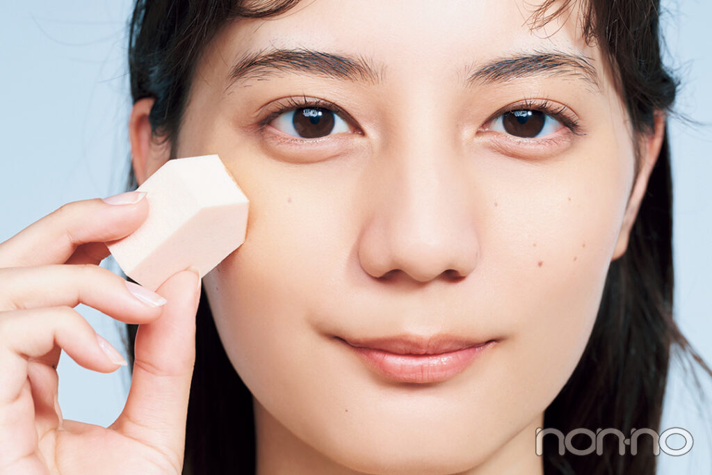 小坂菜緒の崩れないベースメイクプロセスカット2-16