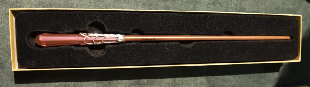 「セラフィーナ・ピッカリーの杖」 