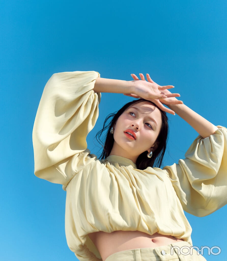 加藤栞の春の香りとリップモデルカット3