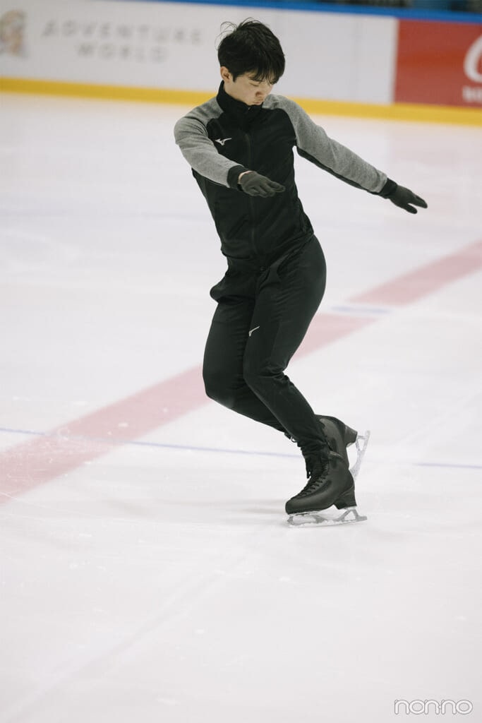 コンパルソリーに励む友野一希