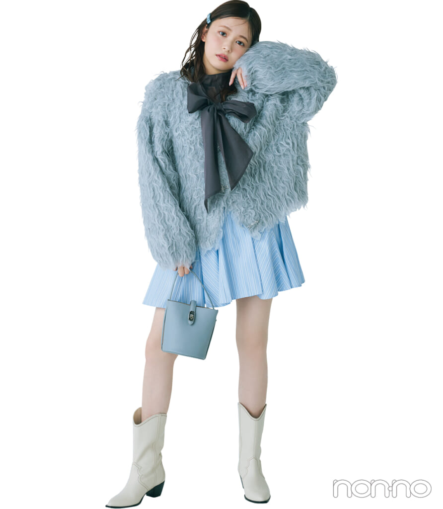 久間田琳加のブルー＋グレーの春コーデ3-2