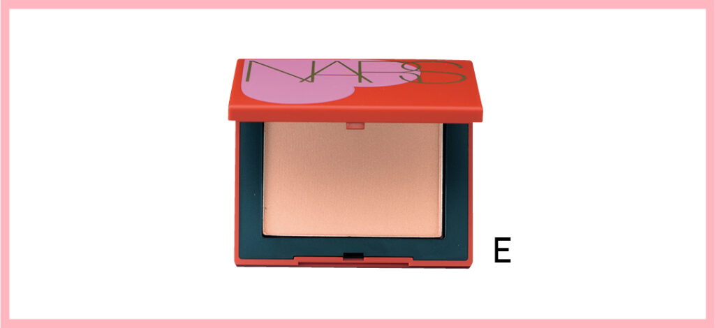 ブラッシュ N 925A￥5060／NARS JAPAN