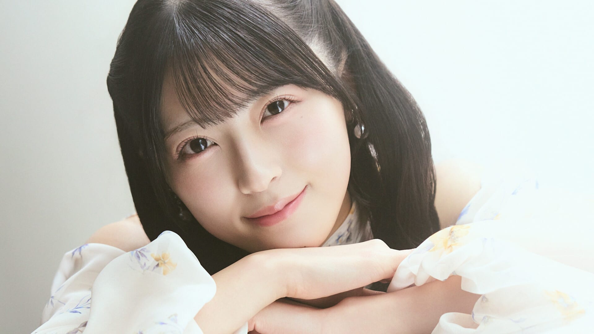 AKB48】佐藤綺星1st写真集『天使の反射角度』発売記念 AKB48】佐藤綺星1st写真集『天使の反射角度』発売記念
